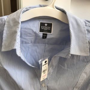 Express the essential shirt Medium